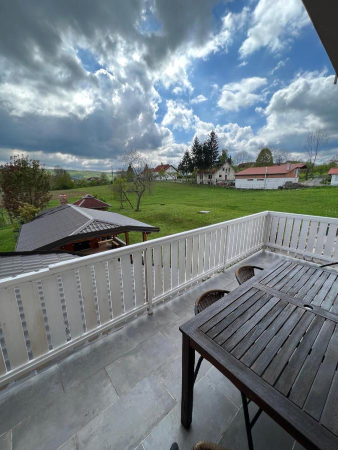 Apartments And Rooms Kristina Drežnik Grad Eksteriør bilde